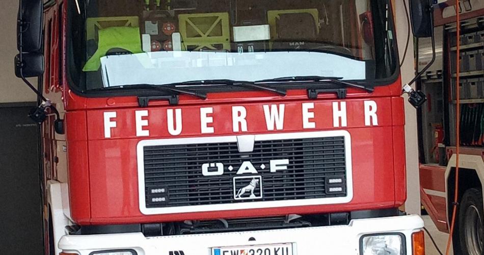 Bild zeigt ein Feuerwehrauto